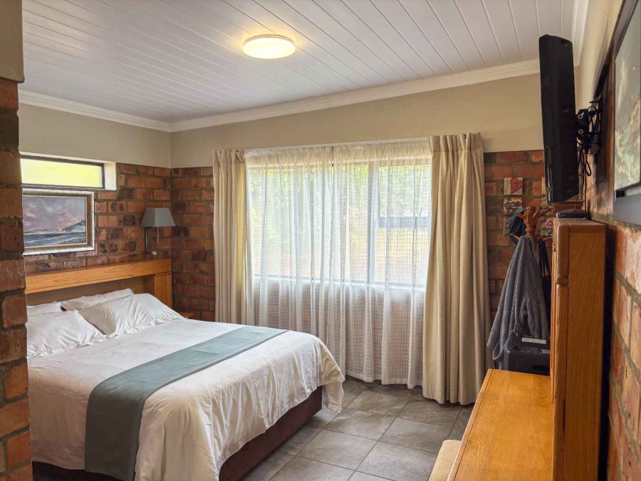 3 Bedroom Property for Sale in Stilbaai Wes Western Cape